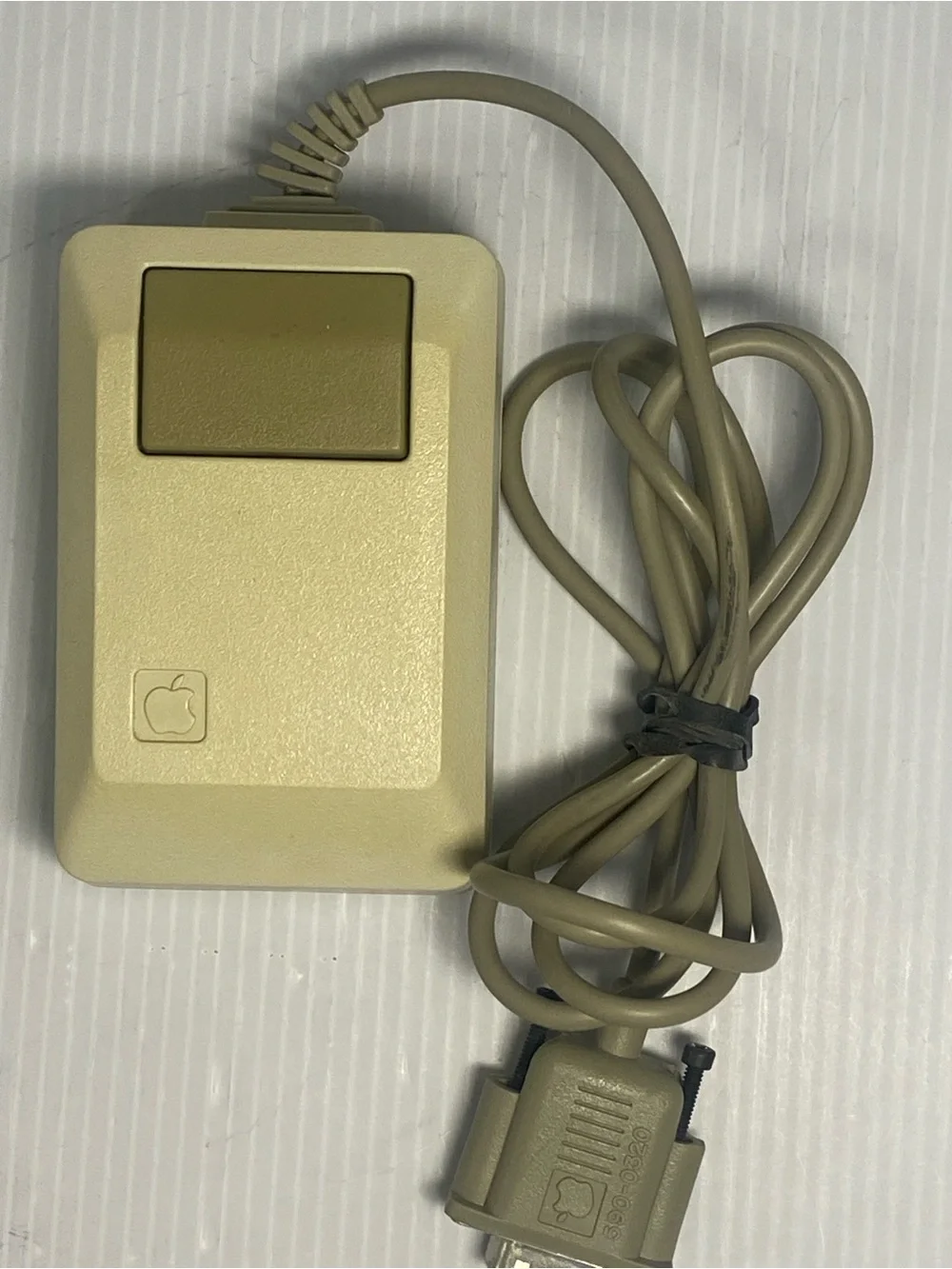 Vintage | Apple Beige and Black M0100 Ball Mouse (M0100)